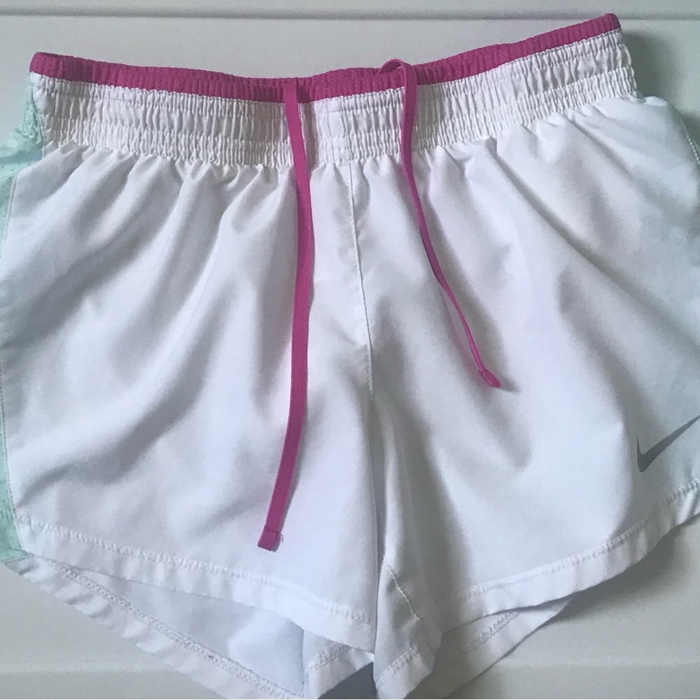 NWOT ladies Small Nike Dri-Fit Shorts w/built in underwear